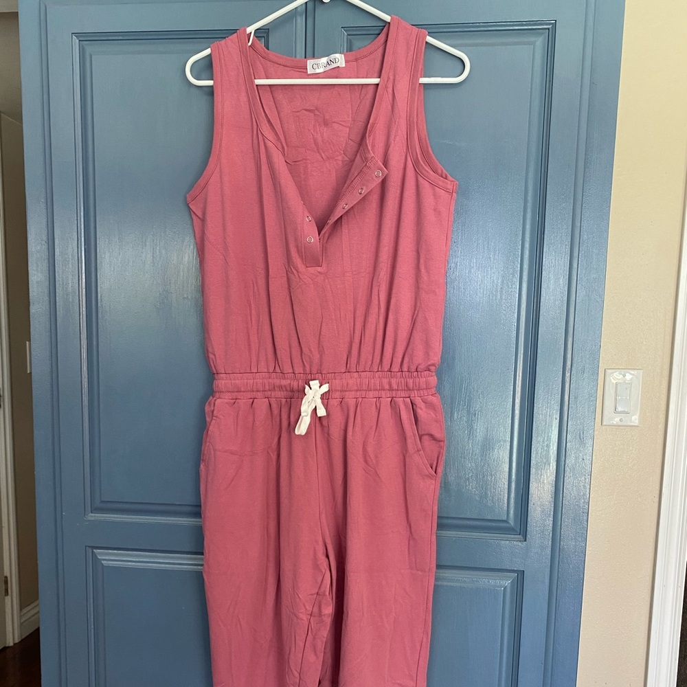 Comfy romper/jumpsuit. Berry color